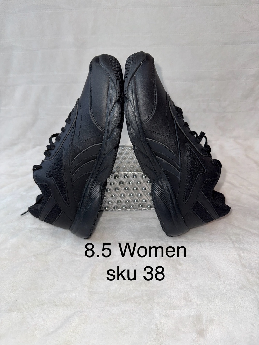 Reebok Women’s 8.5 or Youth 7, Black Athletic Walking Sneakers